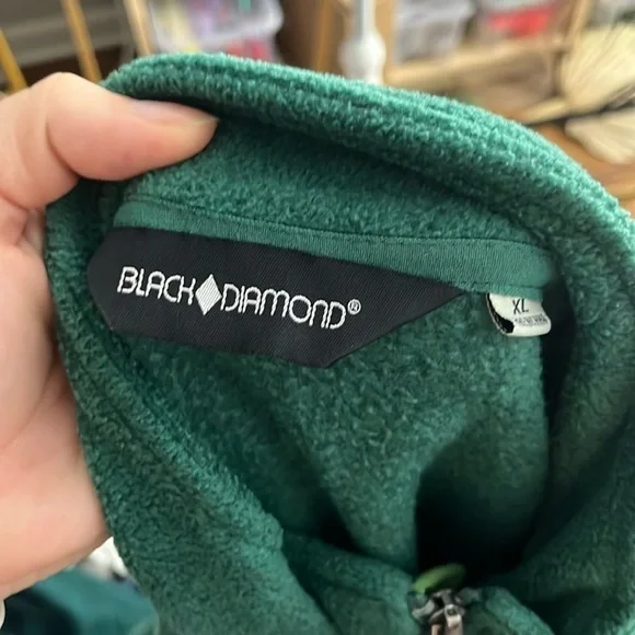 Women’s XL Green Full Zip Black Diamond Sweatshirt - Picture 2 of 4